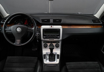 Подержанный автомобиль Volkswagen Passat Sedan 2008 года (9 фото)