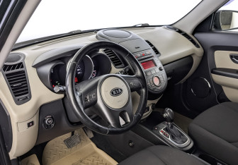 Подержанный автомобиль Kia Soul 2012 года (15 фото)
