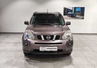 Подержанный автомобиль Nissan X-Trail 2008 года (2 фото)