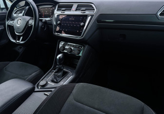 Подержанный автомобиль Volkswagen Tiguan 2017 года (9 фото)