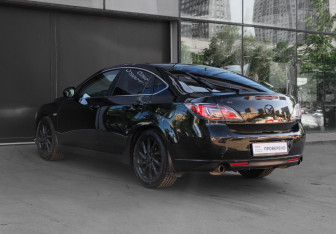 Подержанный автомобиль Mazda 6 Liftback 2008 года (6 фото)