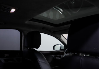 Подержанный автомобиль Jaguar XF Sedan 2018 года (18 фото)