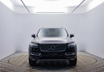 Подержанный автомобиль Volvo XC90 2016 года (2 фото)