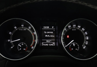 Подержанный автомобиль Skoda Yeti 2016 года (10 фото)