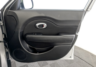 Подержанный автомобиль Kia Soul 2019 года (24 фото)