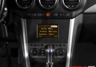 Подержанный автомобиль Opel Antara 2014 года (15 фото)