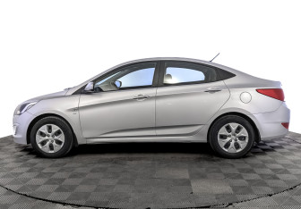 Подержанный автомобиль Hyundai Solaris Sedan 2015 года (8 фото)