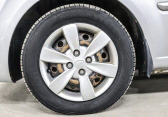 Подержанный автомобиль Kia Rio Hatchback 2011 года (19 фото)