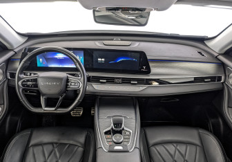 Подержанный автомобиль Chery Tiggo 8 Pro Max 2024 года (14 фото)