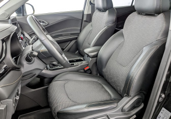 Подержанный автомобиль Москвич 3 2023 года (20 фото)