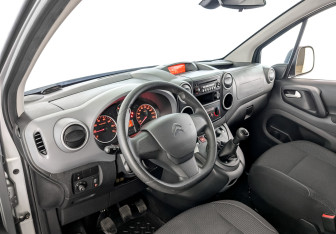 Подержанный автомобиль Citroen Berlingo 2021 года (16 фото)