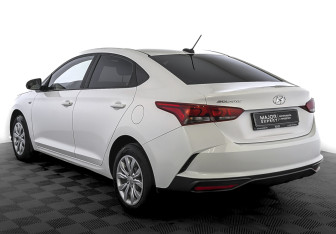 Подержанный автомобиль Hyundai Solaris Sedan 2021 года (7 фото)