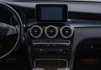 Подержанный автомобиль Mercedes-Benz GLC Coupe 2015 года (14 фото)