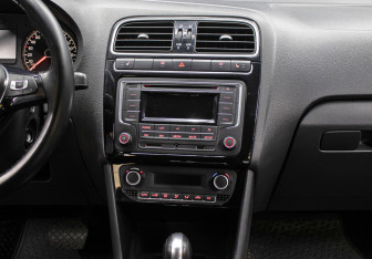 Подержанный автомобиль Volkswagen Polo Sedan 2017 года (15 фото)