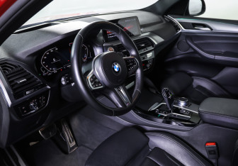 Подержанный автомобиль BMW X4 2020 года (15 фото)
