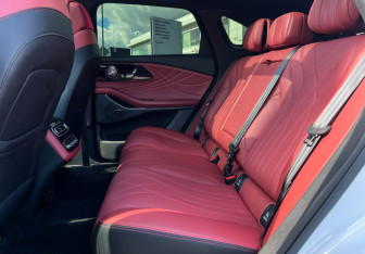Подержанный автомобиль Exeed RX 2023 года (10 фото)