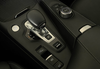 Подержанный автомобиль Infiniti QX50 2018 года (16 фото)