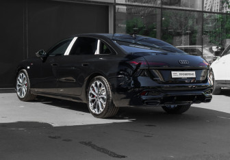 Подержанный автомобиль Audi A6 Sedan 2026 года (6 фото)