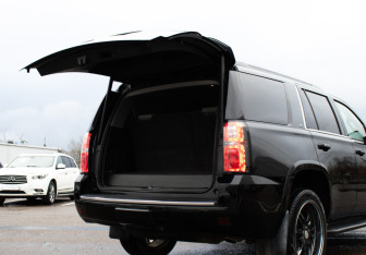 Подержанный автомобиль Chevrolet Tahoe 2016 года (17 фото)