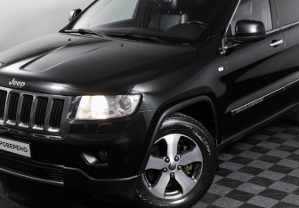 Подержанный автомобиль Jeep Grand Cherokee 2012 года (22 фото)