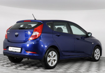 Подержанный автомобиль Hyundai Solaris Hatchback 2015 года (3 фото)