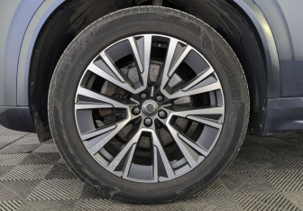 Подержанный автомобиль Volvo XC90 2021 года (12 фото)