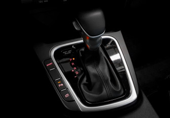 Подержанный автомобиль Kia Ceed Hatchback 2022 года (16 фото)