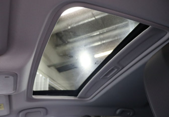 Подержанный автомобиль Chevrolet Monza 2023 года (23 фото)