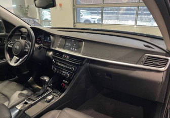 Подержанный автомобиль Kia Optima Sedan 2019 года (10 фото)