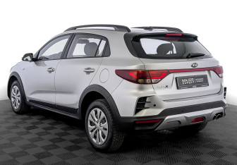 Подержанный автомобиль Kia Rio Hatchback 2021 года (7 фото)