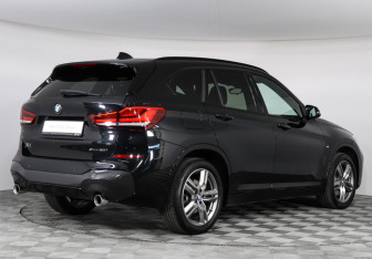 Подержанный автомобиль BMW X1 2022 года (2 фото)