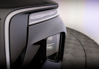 Подержанный автомобиль Hongqi E-HS9 2022 года (17 фото)