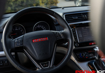 Подержанный автомобиль Haval H6 2018 года (11 фото)