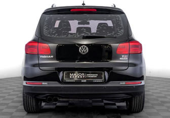 Подержанный автомобиль Volkswagen Tiguan 2015 года (6 фото)