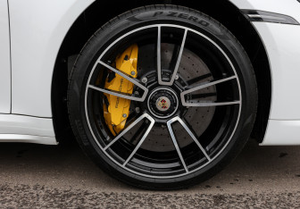 Подержанный автомобиль Porsche 911 Coupe 2023 года (28 фото)