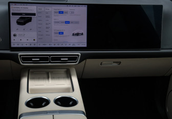 Подержанный автомобиль LiXiang L6 2024 года (15 фото)