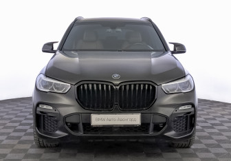 Подержанный автомобиль BMW X5 2019 года (2 фото)