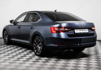 Подержанный автомобиль Skoda Superb Liftback 2015 года (7 фото)