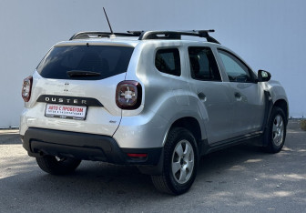 Подержанный автомобиль Renault Duster 2022 года (5 фото)