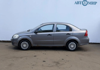 Подержанный автомобиль Chevrolet Aveo Sedan 2007 года (8 фото)