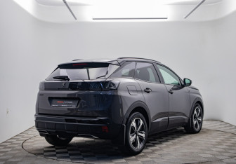 Подержанный автомобиль Peugeot 3008 2021 года (5 фото)