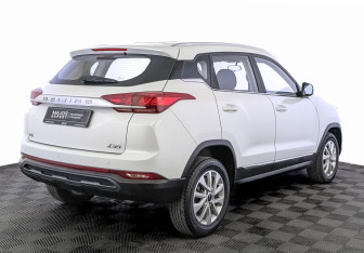 Подержанный автомобиль BAIC X35 2023 года (5 фото)