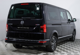 Подержанный автомобиль Volkswagen Multivan 2021 года (3 фото)