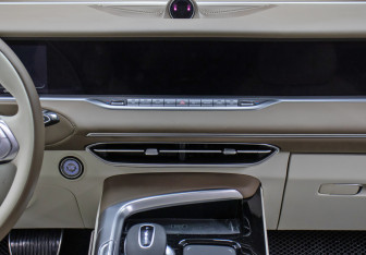 Подержанный автомобиль Voyah Free 2023 года (16 фото)