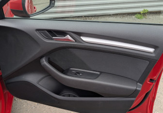 Подержанный автомобиль Audi A3 Hatchback 2013 года (23 фото)