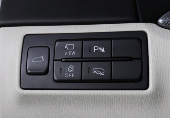 Подержанный автомобиль Mazda CX-9 2022 года (15 фото)