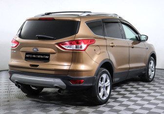 Подержанный автомобиль Ford Kuga 2013 года (3 фото)