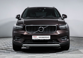 Подержанный автомобиль Volvo XC40 2020 года (2 фото)