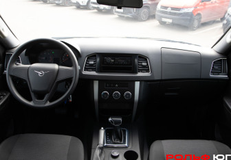 Подержанный автомобиль УАЗ Patriot 2020 года (11 фото)