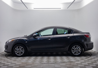 Подержанный автомобиль Mazda 3 Sedan 2013 года (2 фото)